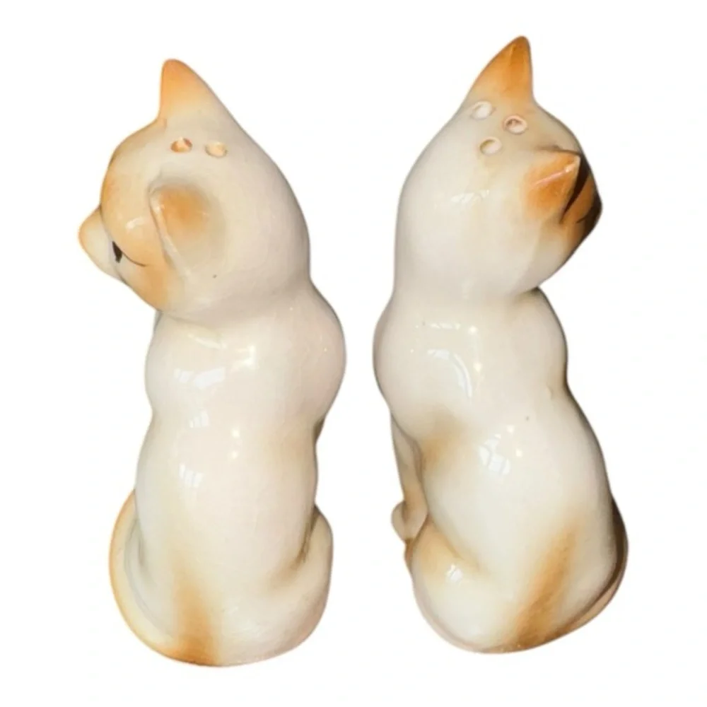 Vintage Pair Japan‎ Siamese Cat Kitten Porcelain Salt Pepper Shakers